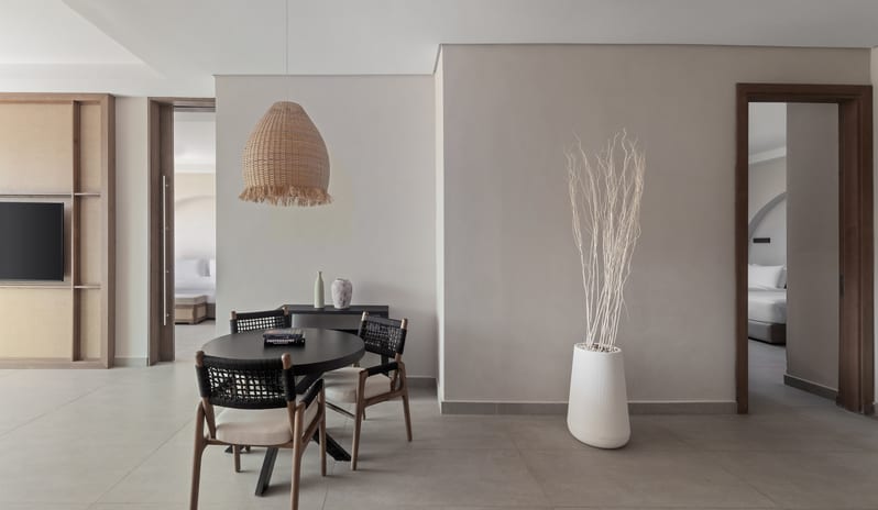 middle-east-holidays-dubai-rixos-the-palm-dubai-hotel-and-suites-hotel-two-bedroom-senior-suite-dining-area